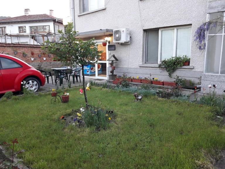 Владимировата Къща Kalofer Exterior foto